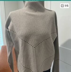 Tahari Turtleneck Sweater in Tan and Cream Stripes, Size S